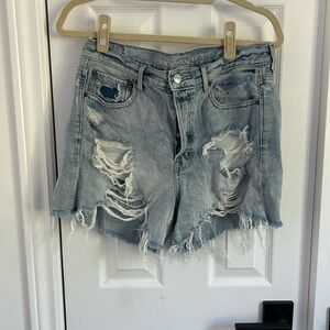 High rise boyfriend shorts